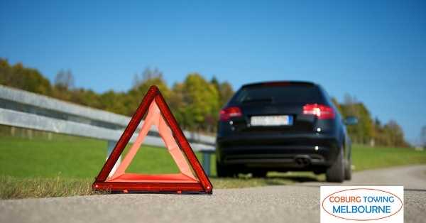 Watch Out for These 4 Things if You Break Down on the Side of the Road